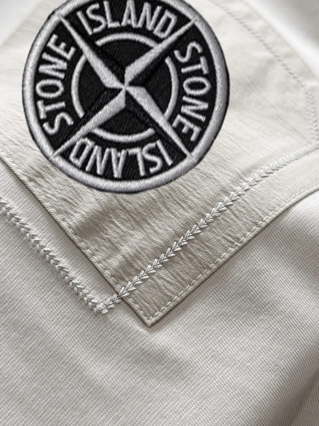 🅿️270 shipped next day Stone Island 2025 spring and summer new style (top quality, differentiated currency) launches double yarn pure cotton fabric short sleeves, early spring catwalk style, personalized and exclusive style, same style for men and women, using imported custom dyed fabrics, back collar chain bottom, fully shoulder-covering, no deformation or shrinkage when exposed to water, SIZE: M to 3XL